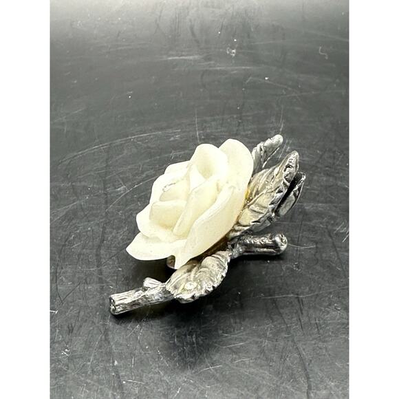 Unique Pewter and Carved White Stone Rose with Crystal Center Sculpture 2 Inch - Picture 4 of 6